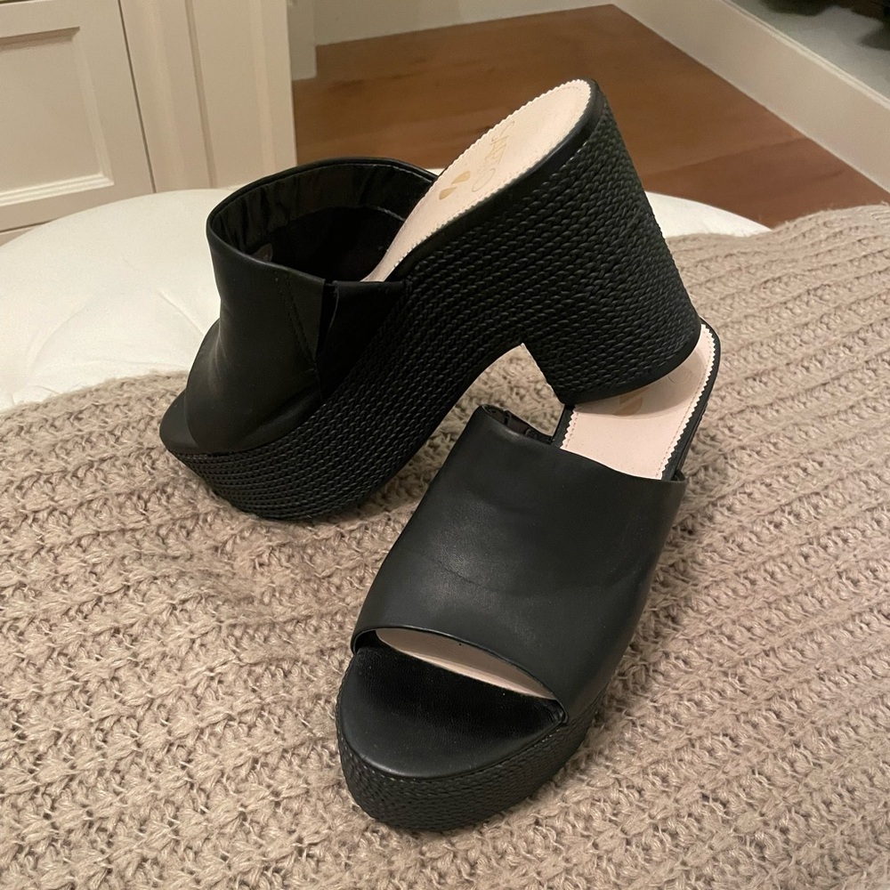 Gently Used Franco Sarto Platform sandals-Black - Picture 3 of 5